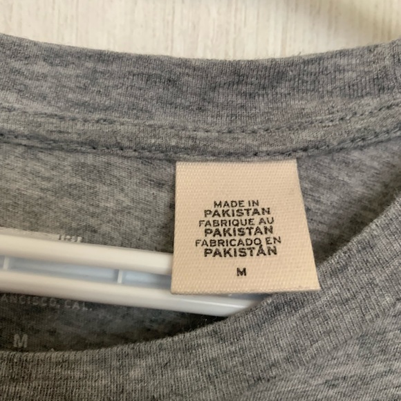 Levi’s Tee Shirt - Picture 3 of 3